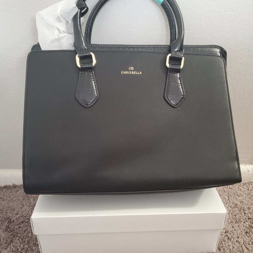Handbags - Picture 15 of 15